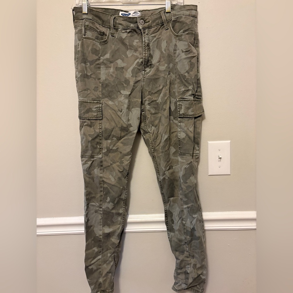 Old Navy Rockstar Super Skinny Pants - Green Camouflage
